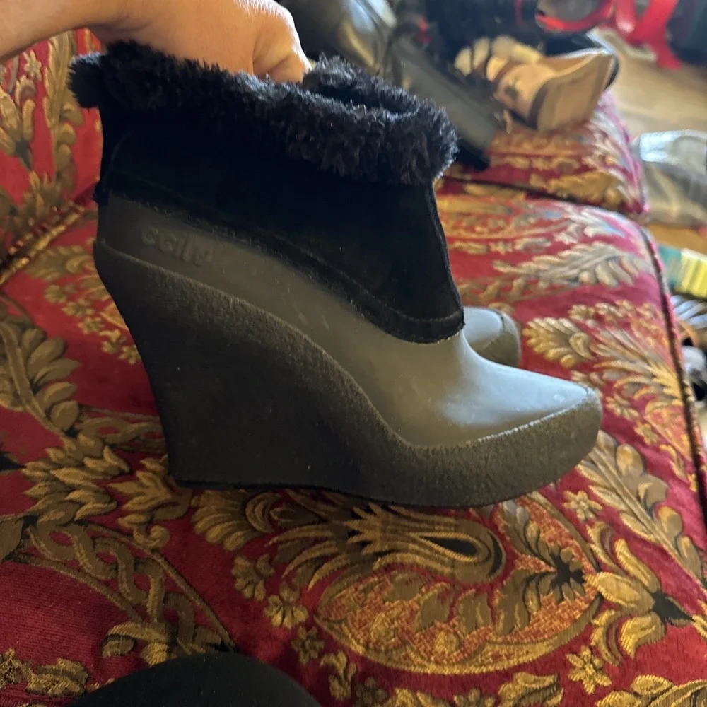 CCILU Women's Wedge Heels US 10 All Weather Fur Accent Zip Black NEW Shoes